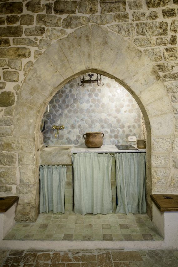 terracottaplatten und tonplatten carreaux de terre cuite et d’argile terracotta and earthenware tiles frischknecht ag