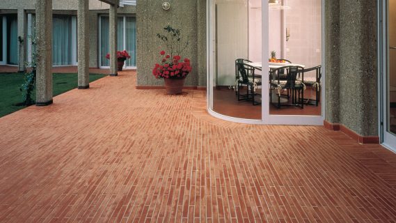 terracottaplatten und tonplatten carreaux de terre cuite et d’argile terracotta and earthenware tiles frischknecht ag