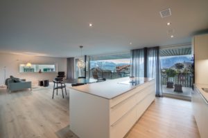 parkett parquet eiche chêne oak keramikplatten céramique grès cérame ceramic porcelain stoneware frischknecht ag thun bern gstaad