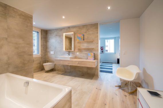 parkett parquet eiche chêne oak keramikplatten céramique grès cérame ceramic porcelain stoneware frischknecht ag thun bern gstaad